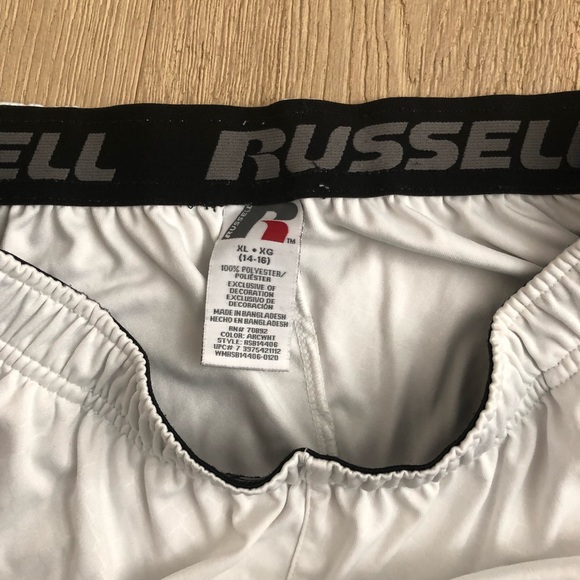 Boys white workout shorts - Picture 4 of 4